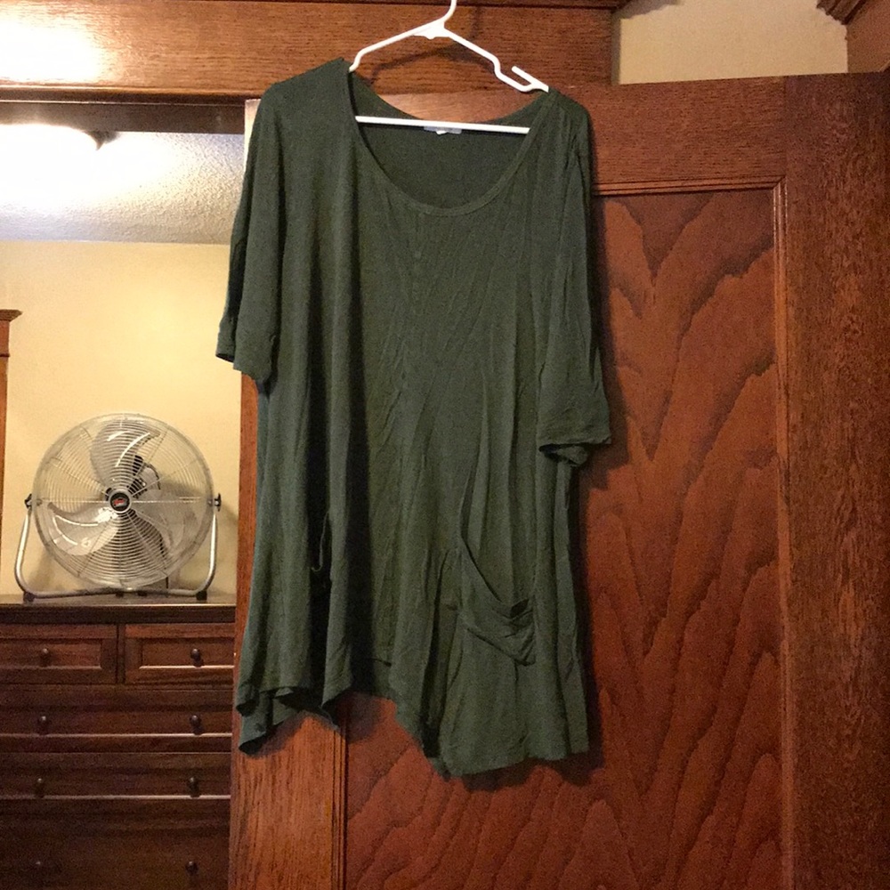 Asymmetrical shirt